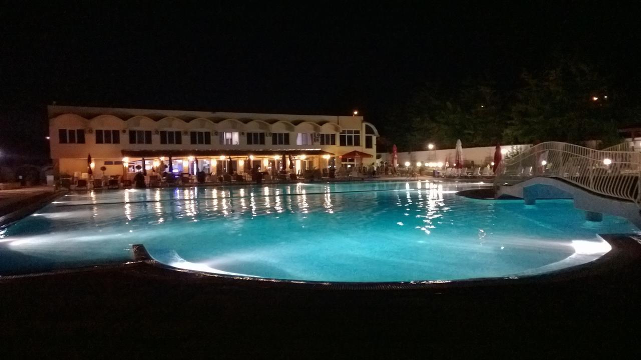 Hotel Mimoza Razgrad Luaran gambar