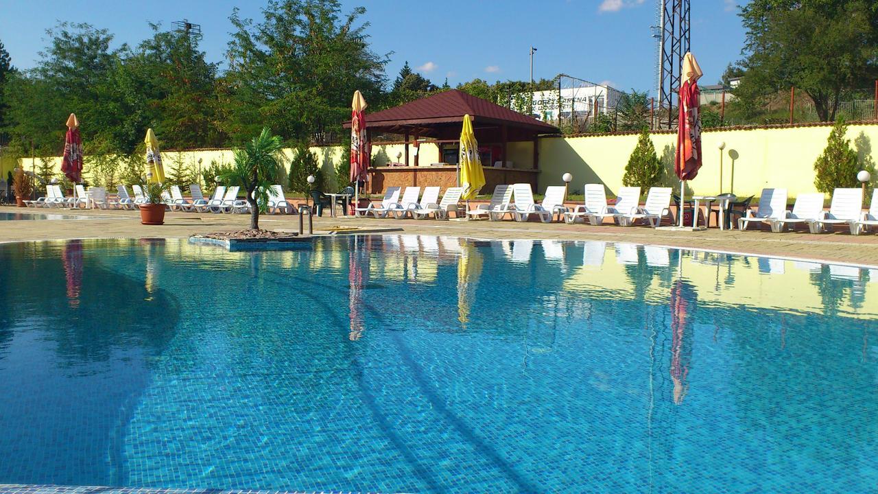 Hotel Mimoza Razgrad Luaran gambar