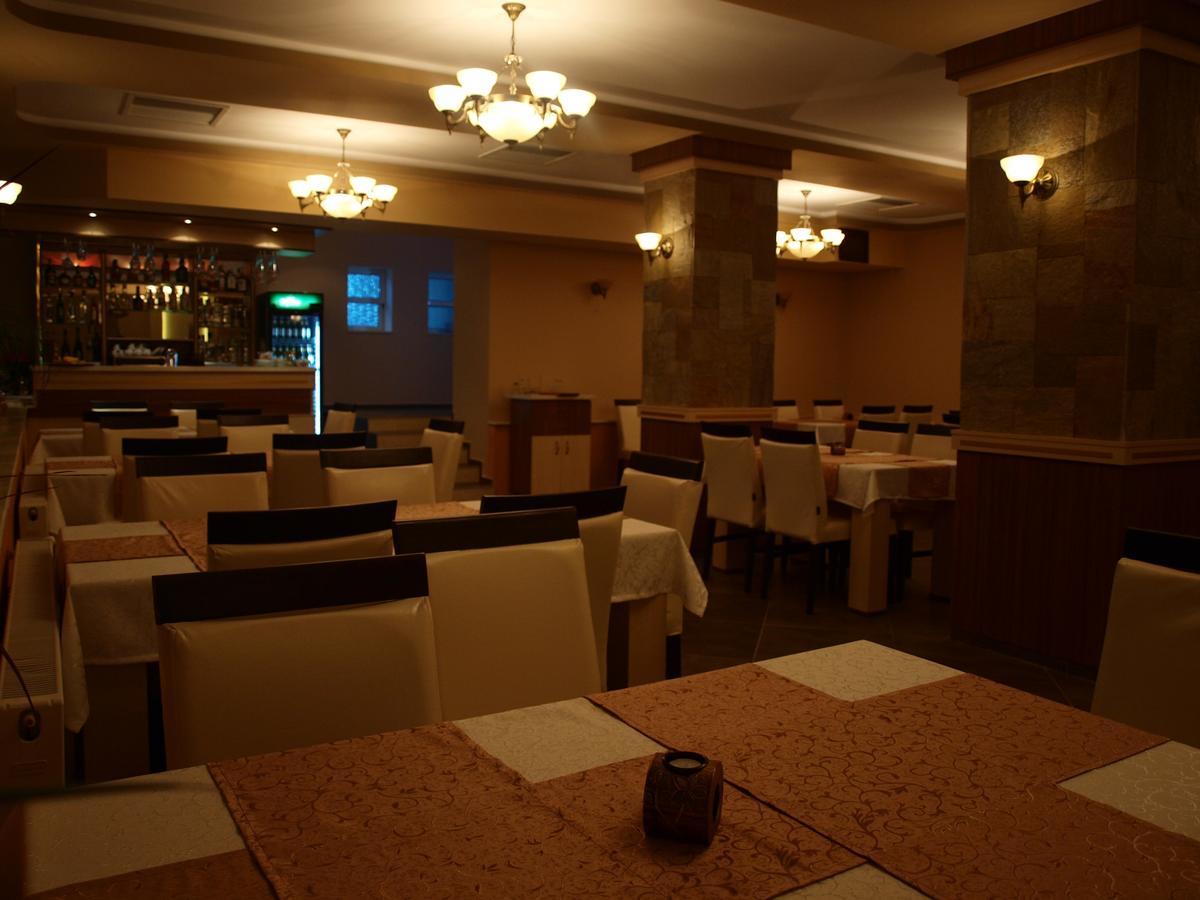 Hotel Mimoza Razgrad Luaran gambar
