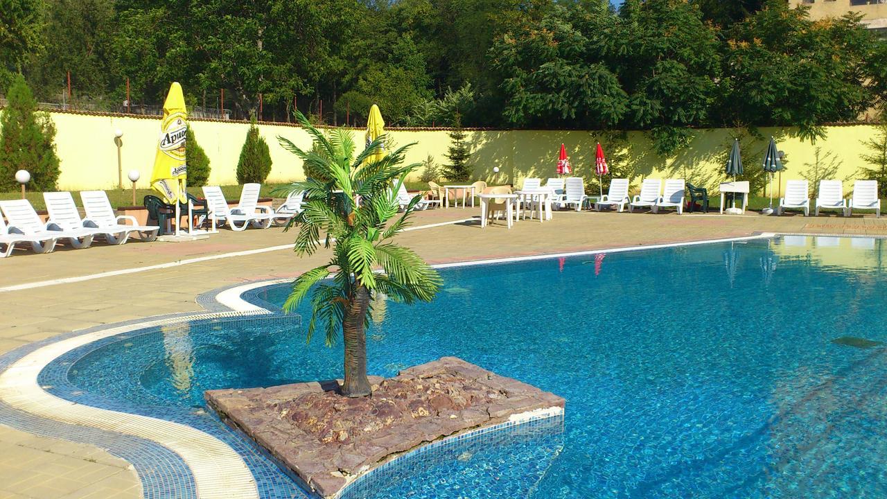 Hotel Mimoza Razgrad Luaran gambar