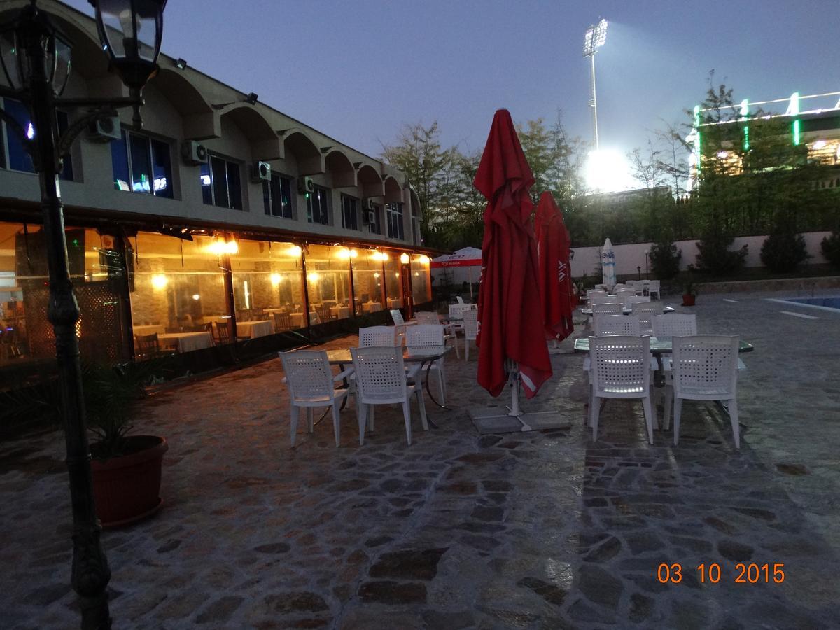Hotel Mimoza Razgrad Luaran gambar